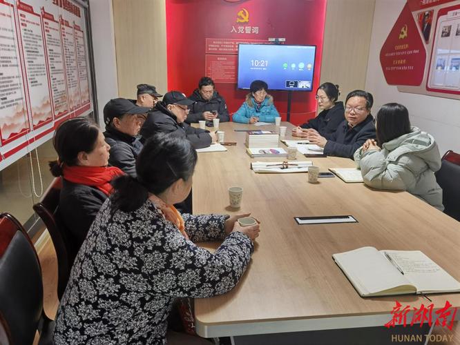社区刘桂兰工作室开展"文明实践我行动 诉源治理学雷锋"法务咨询活动